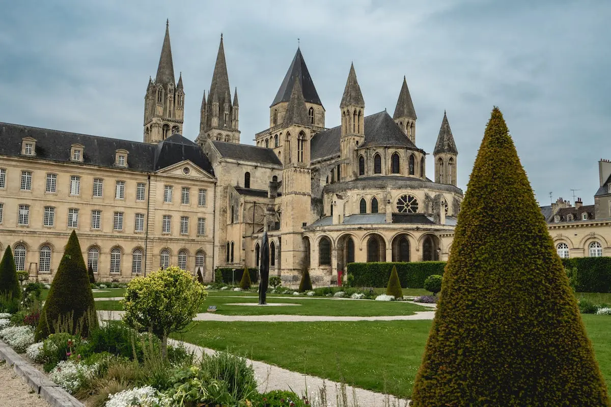 Abbaye Saint-Étienne de Caen, joyau gothique de Normandie