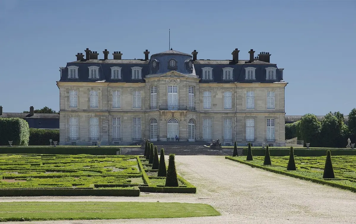 Château historique en Seine-et-Marne, architecture classique française