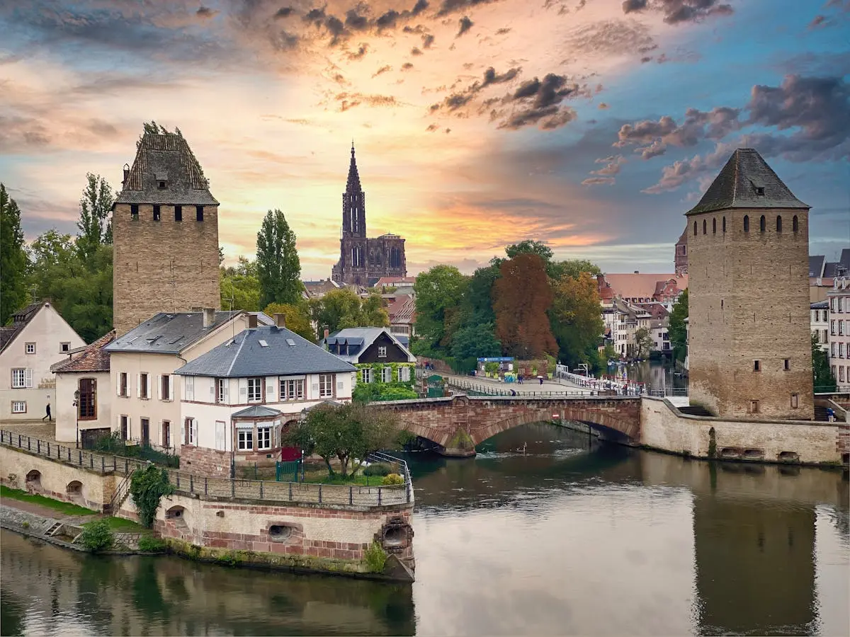 Ponts Couverts de Strasbourg au coucher du soleil