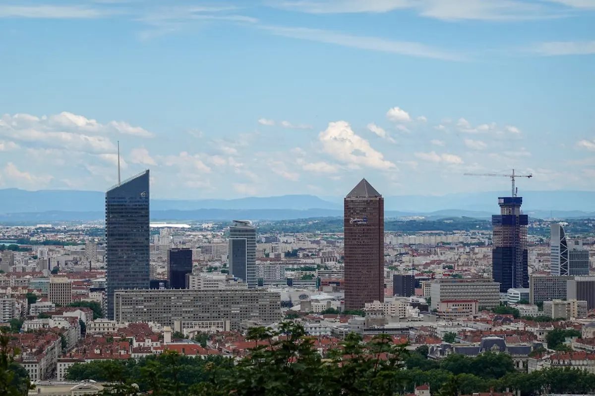 Cityscape avec gratte-ciel à Villeurbanne